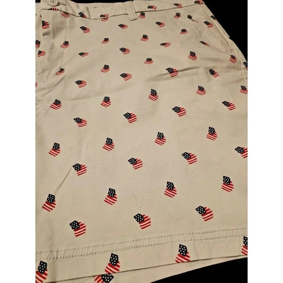 Magellan Outdoors Shorty Shorts American Flag Print Women's Plus Size 24 EUC - Picture 5 of 8